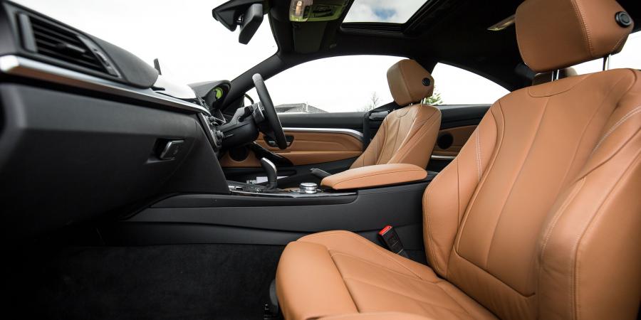 Интерьер BMW 430i Coupe M Sport Package 2016 года  (AU) (фото 17 из 19)